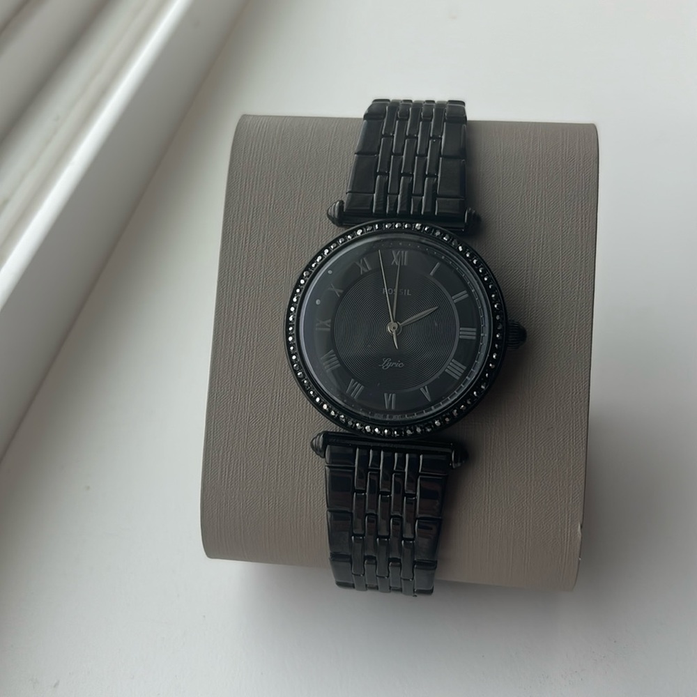 Women’s Fossil watch. Never been worn.